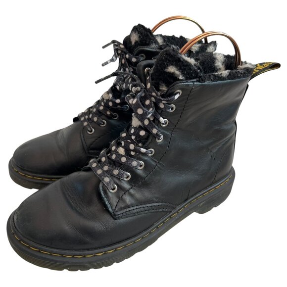 Dr Martens boots - Picture 1 of 13